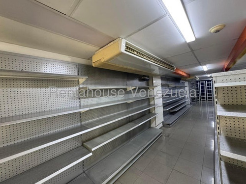 Local Comercial A Pie De Calle En Venta En Colinas De Bello Monte 25-18412 Cs