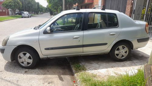 Renault Clio 1.6 Privilege 5 p