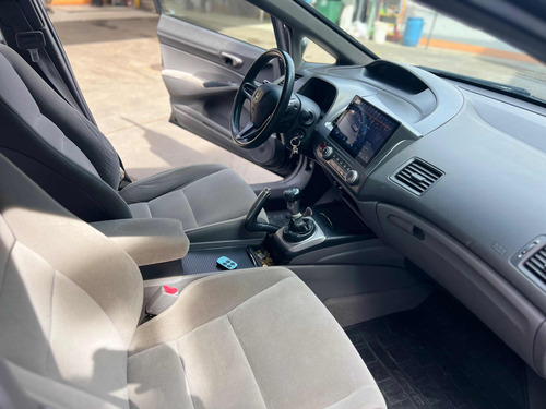 Imagen 22 de 25 de Honda Civic 2009 1.8 Lxs Mt