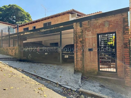 438m2 De Terreno Y 400m2 De Construccion, Casa Duplex En El Peñon, Vigilancia Privada, Parrillera, Mls#24-17849