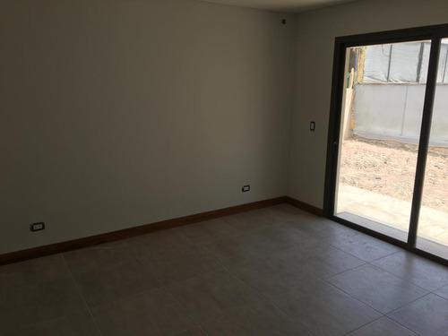 Imagen 2 de 14 de Casa En Barrio Pórtico Del Sol 2