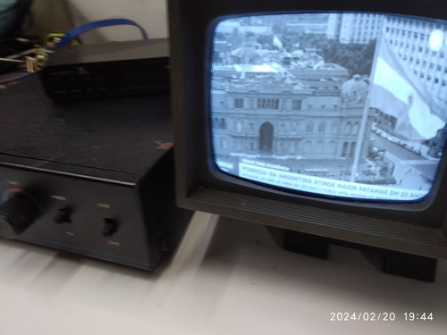 Mini Televisão Tv Rádio Am/fm (Usado)