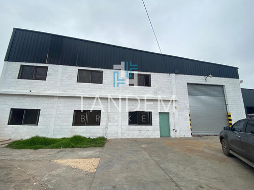 Imagen 20 de 20 de Excelente Galpón 1000 M2 Cub C/ Oficinas En Zona Industrial El Triangulo Sobre Calle Asfaltada