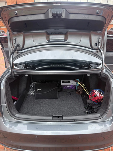 Volkswagen Jetta Comfortline 2.0 Automático  Modelo 2015 