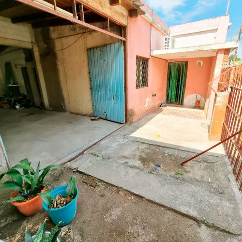 Imagen 13 de 15 de Venta De Casa Céntrica De 2 Dormitorios C/ Cochera En Cosquín