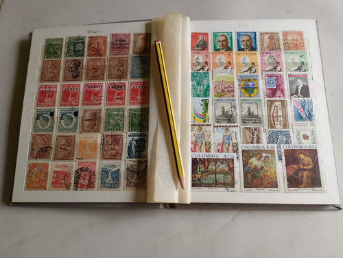 Filat. Clasificador - Con Mas De 450 Estampillas De Colombia (Usado)