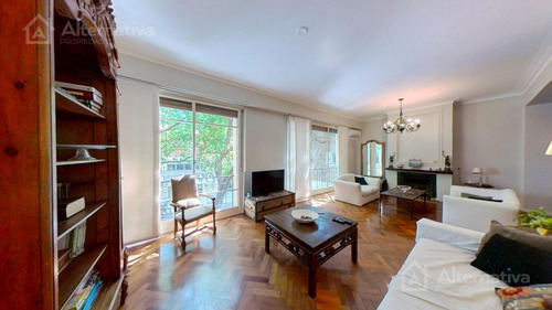 Venta De Departamento En Belgrano R De 5 Ambientes.