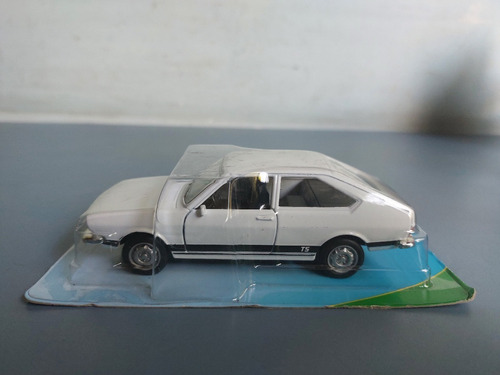 Miniatura Coleção Extra Carros Clássicos Passat Ts Lacrado