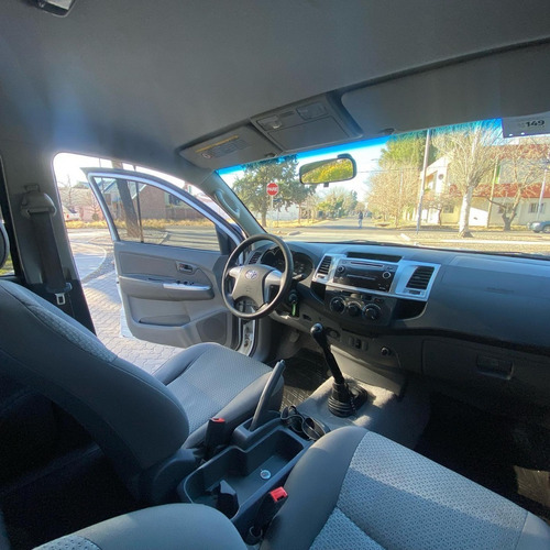 Imagen 3 de 7 de Vendo - Financio Toyota Hilux 4x2 2014