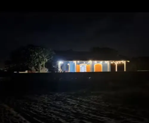 Casa Na Praia Da Juréia, Pé Na Areia, Com Piscina, Frente Ao Mar. Sítio À Beira-mar!