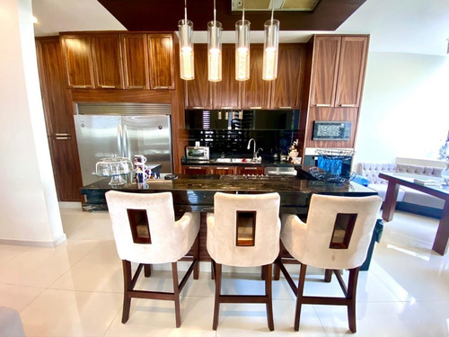 Imagen 5 de 19 de Casa En Venta En Los Robles Residencial Zapopan