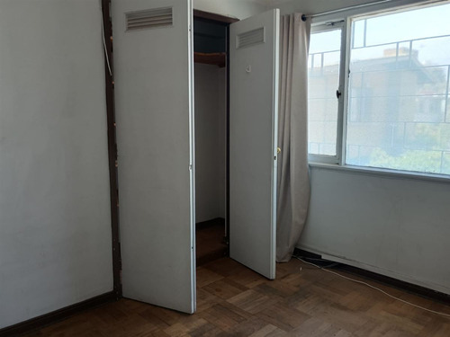 Casa En Venta De 4 Dorm. En Las Condes