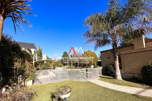 Imagen 3 de 18 de Imponente Casa En Venta En La Lomada De Pilar