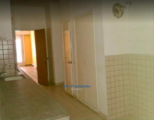 Imagen 8 de 14 de Amplio Ampartamento En Centro De 4 Dormitorios Y Escritorio