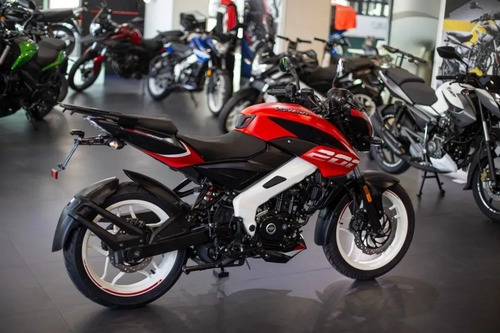 Imagen 20 de 25 de Patentada Rouser 125 $677.000 - 160 $924000 - 200 $1.119.000