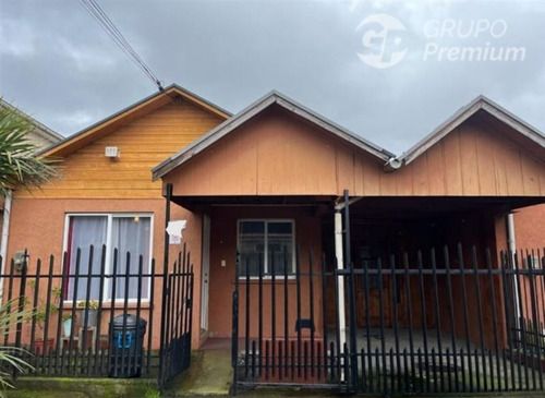 Casa En Venta De 3 Dorm. En Coronel