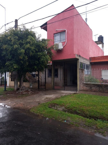 Imagen 1 de 25 de Se Vende Casa A La Venta En Block En Villa De Mayo