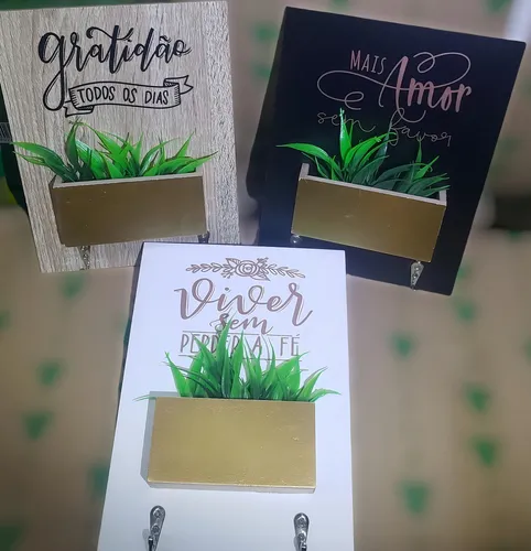 Llavero decorativo con frases motivadoras con 2 ganancias blancas