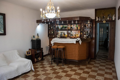 Venta Casa 8 Ambientes En Posadas