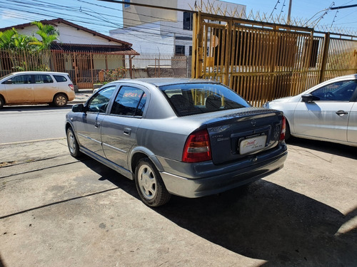 Chevrolet Astra Sedan 1.8 8v Milenium 2001