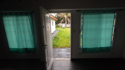 Imagen 13 de 20 de Casa Con Parque En Calle Gluck