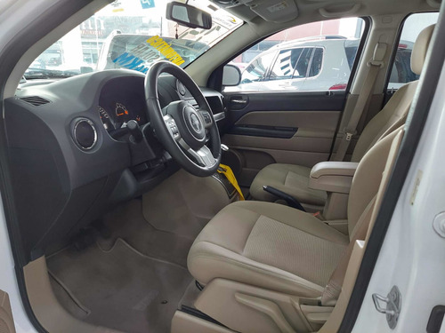 Imagem 13 de 18 de Jeep Compass 2015 2.0 Sport Aut. 5p