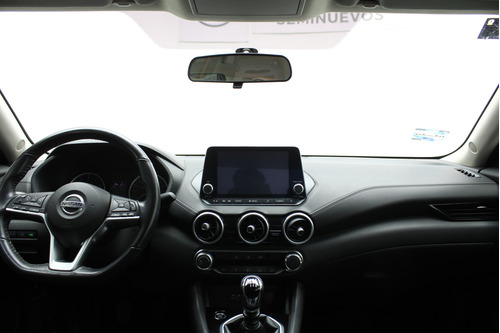 Nissan Sentra 2.0 Advance Mt