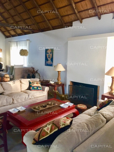 Excelente Oportunidad En Venta!! Casa Con Pileta En La Barra.-ref:30109