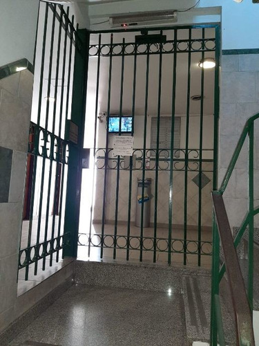 Imagen 4 de 14 de Oficinas Comerciales En Venta - Moron Centro