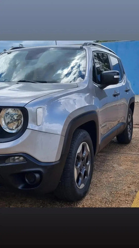 Jeep Renegade 1.8 Flex Aut. 5p