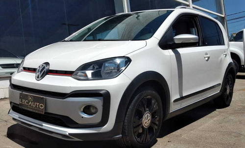 Imagem 10 de 13 de Volkswagen Cross Up 1.0 T. Flex 12v 5p 2018