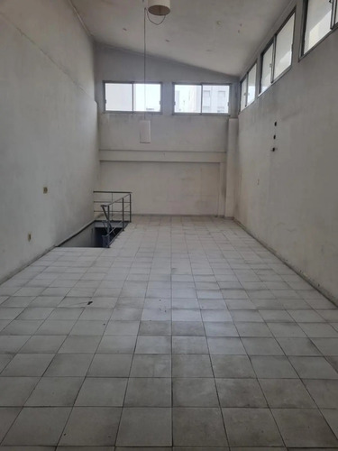 Imagen 10 de 13 de En Alquiler Gran Local Comercial De 360 Metros En El Centro