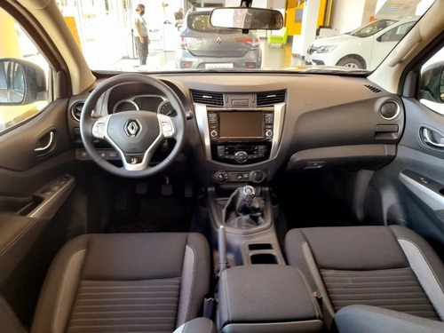 Imagen 4 de 15 de Renault Alaskan Intens 2.3 Bi-turbo 190cv. 4x4 (lc)
