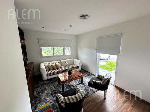 Casa En Venta En Barrio Privado San Eliseo Canning