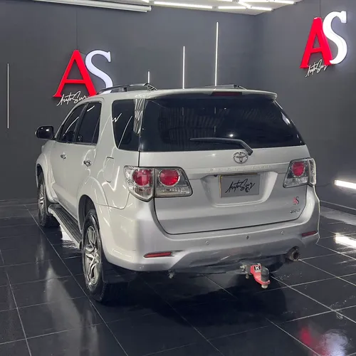 Toyota Fortuner 2.7 Sr5 4X2