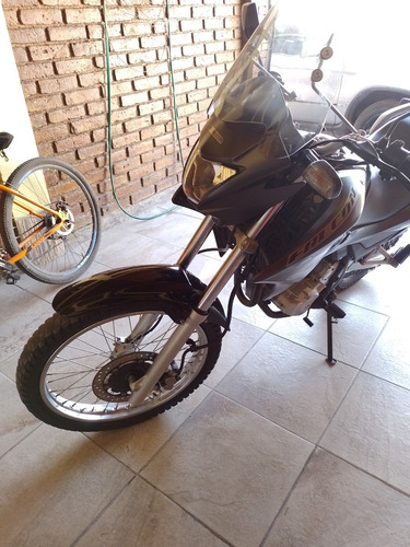 Imagen 3 de 5 de Honda Falcon 400