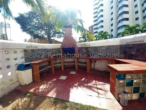 Imagen 16 de 21 de Apartamento En Alquiler Playa Grande Mls #23-11527 Yolanda Goncalves