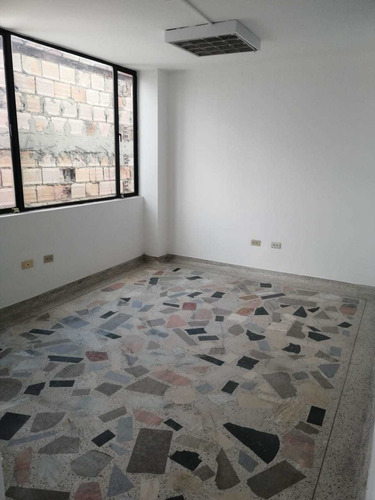Imagen 2 de 17 de Edificio En Arriendo En Bogotá Bellavista Occidental. Cod 101670