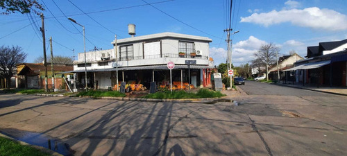 Esquina Comercial En Muñiz