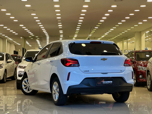 Chevrolet Onix ONIX HATCH 1.0 LT2 MEC.