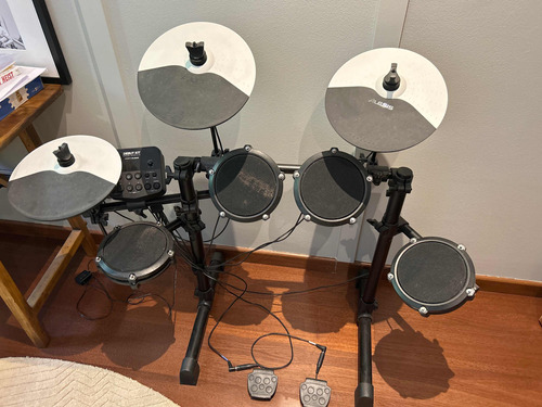 Batería Electrónica Alesis Debut Kit