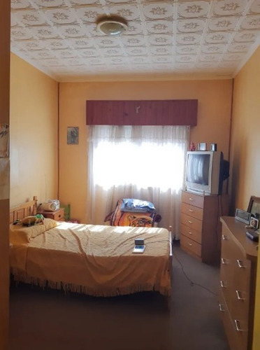 Imagen 8 de 11 de Casa De 4 Ambientes + Depto 2 Amb. En Planta Alta