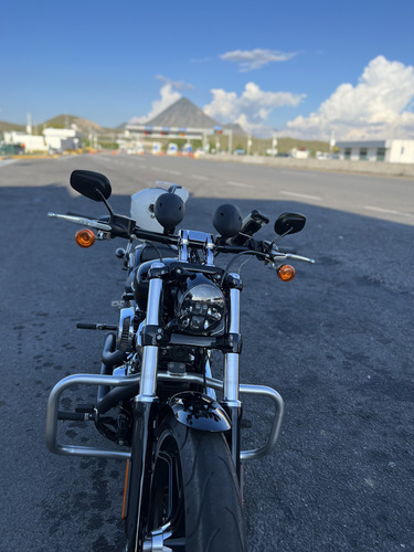 Es Una Excelente Moto Ideal Para Los Amantes De Las 2 Ruedas