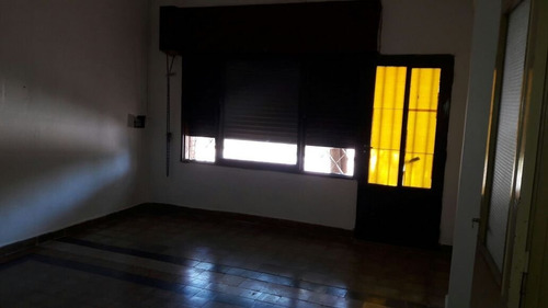 Imagen 4 de 25 de Vendo O Permuto Casa C/local Comercial Y Dpto En B° Los Plátanos