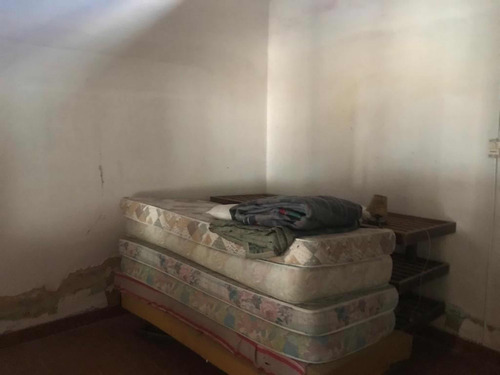 Casa Para Reciclar De 3 Ambientes Cochera Parque