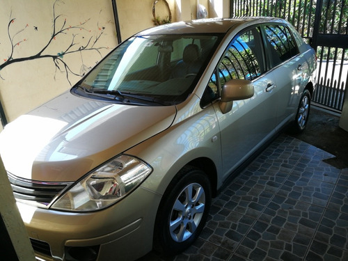 Nissan Tiida 2011 Sedán