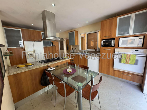 Estupenda Casa En Venta Con Inmejorable Ubicación Alto Hatillo