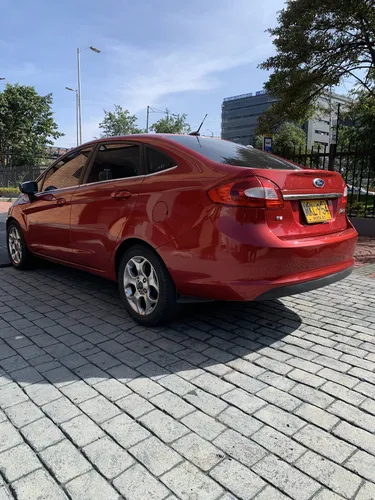 Ford Fiesta 1.6 Hatchback Automática