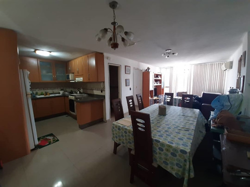 Imagen 11 de 14 de Edf Oasis Sabana Grande Apartamento En Venta Precio 38.000