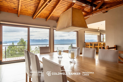 Venta - Exclusiva Casa De 8 Ambientes, 5 Dormitorios, 6 Baños En Barrio Las Vertientes.